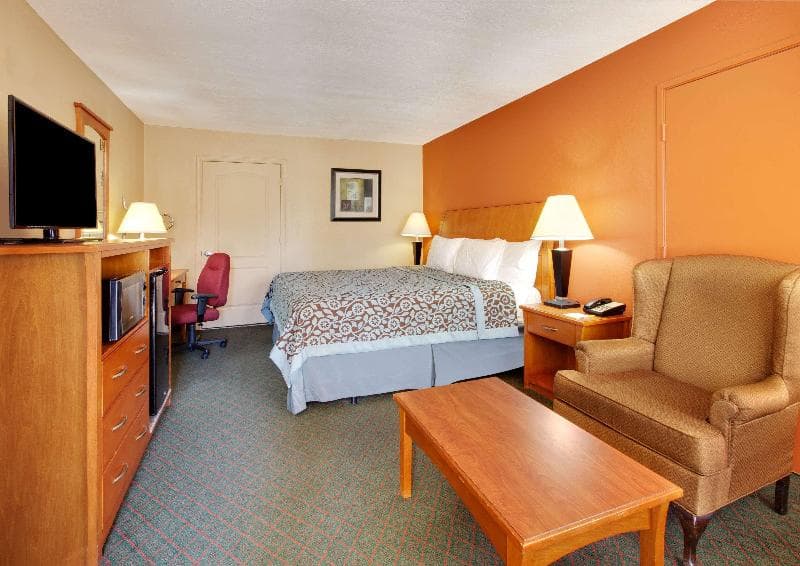 Days Inn by Wyndham Fairfield 5