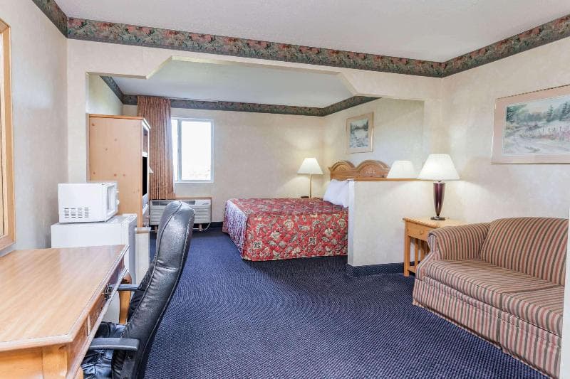 American Inn & Suites Dundee photo 1