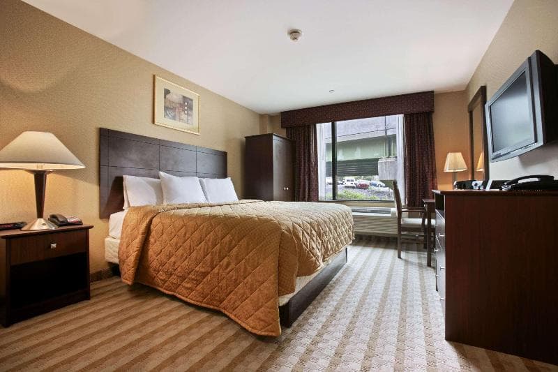 Days Inn by Wyndham Bronx Near Stadium 3