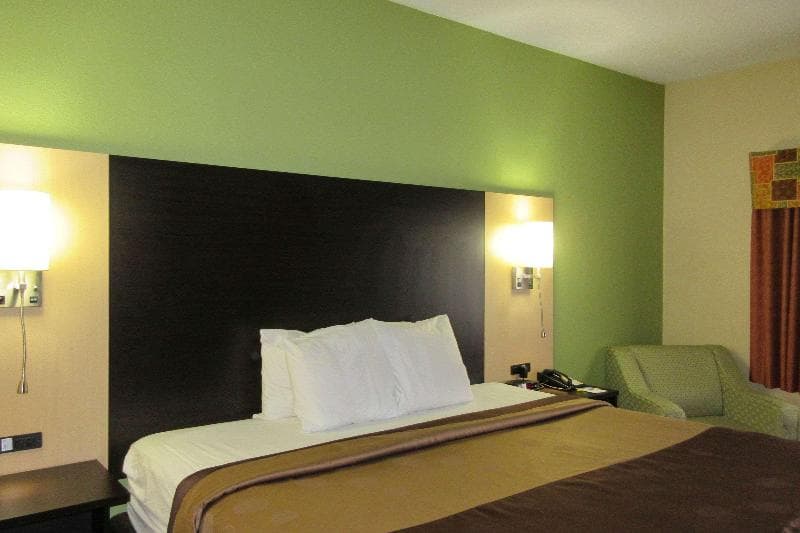 Quality Inn & Suites 2