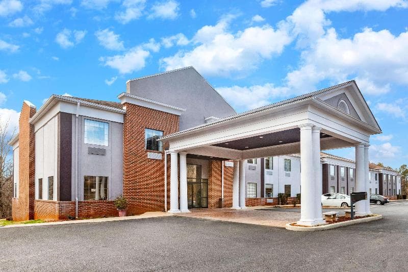 Days Inn By Wyndham Altavista 5