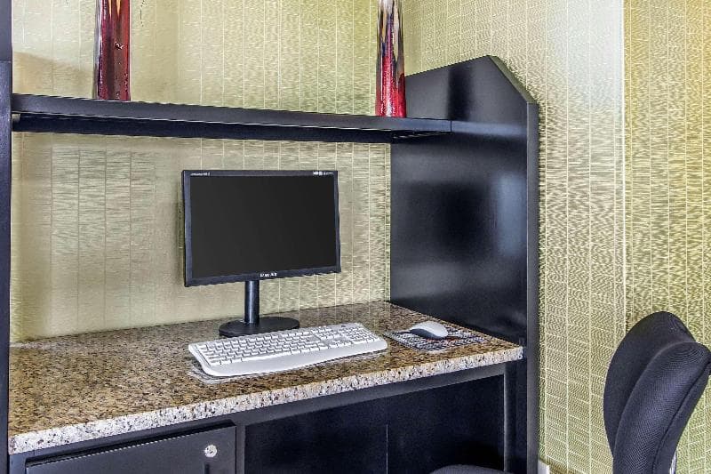 Quality Inn Hinesville - Fort Stewart Area photo 1