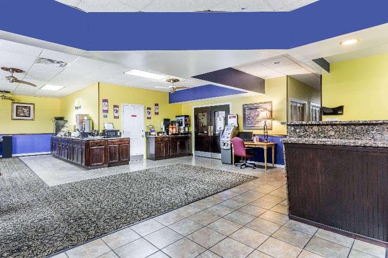 Days Inn by Wyndham Goldsboro 4