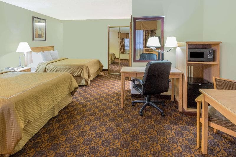 Days Inn by Wyndham Black Bear photo 1