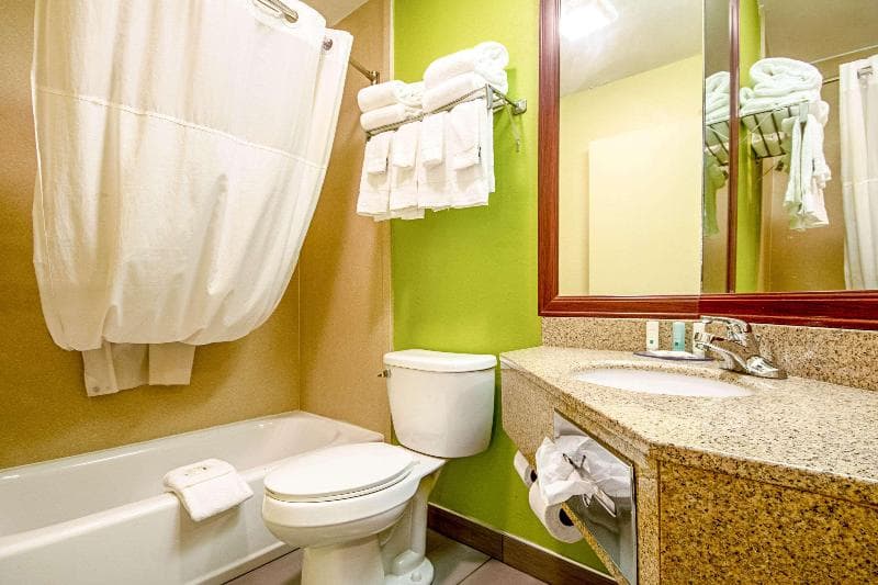 Quality Inn And Suites Glenmont - Albany South 5