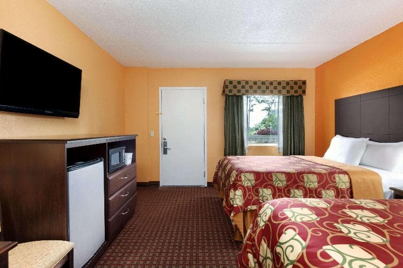 Days Inn by Wyndham Queensbury/Lake George main