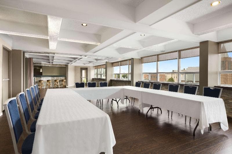 Days Inn & Suites By Wyndham North Bay photo 1