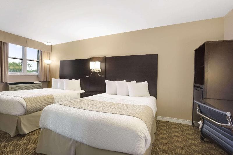 Days Inn & Suites By Wyndham North Bay 4