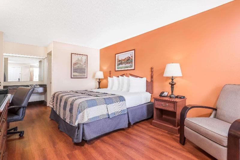 Days Inn by Wyndham Americus 2
