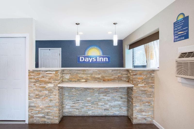 Days Inn by Wyndham Elmsford / White Plains 2