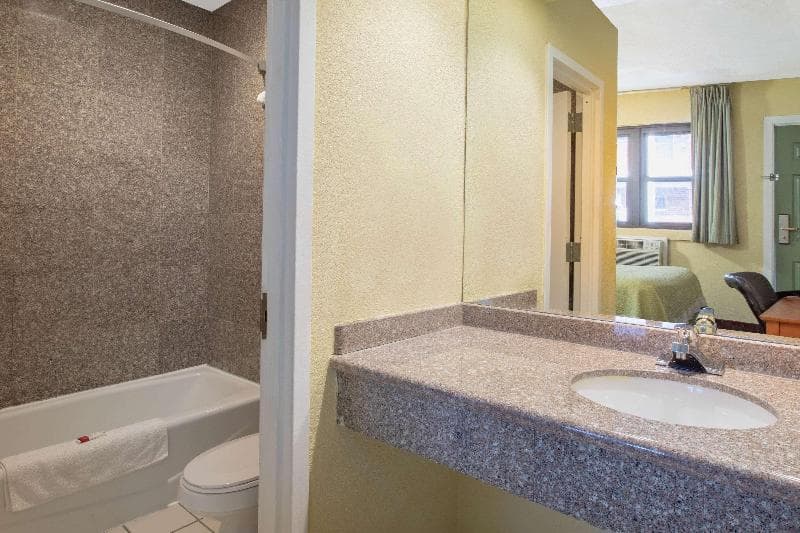 Days Inn by Wyndham Elmsford / White Plains 4