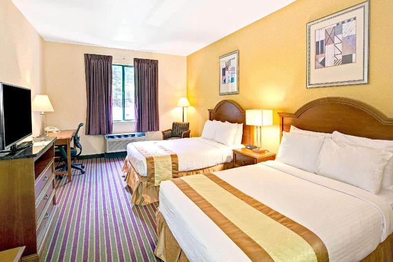 Days Inn & Suites By Wyndham Hickory photo 1