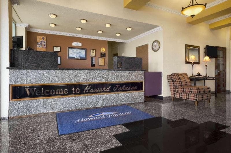 Howard Johnson by Wyndham Oklahoma City Airport/Fairgrounds 5