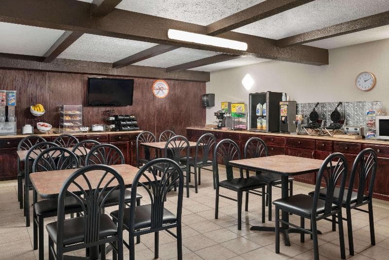 Howard Johnson by Wyndham Appleton 2