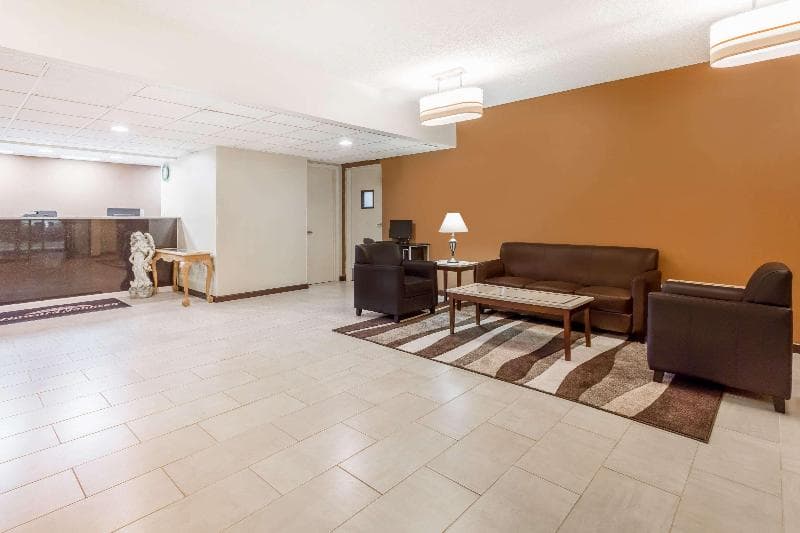 Quality Inn 4