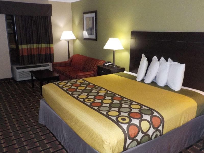 Surestay Hotel By Best Western Lenoir City main