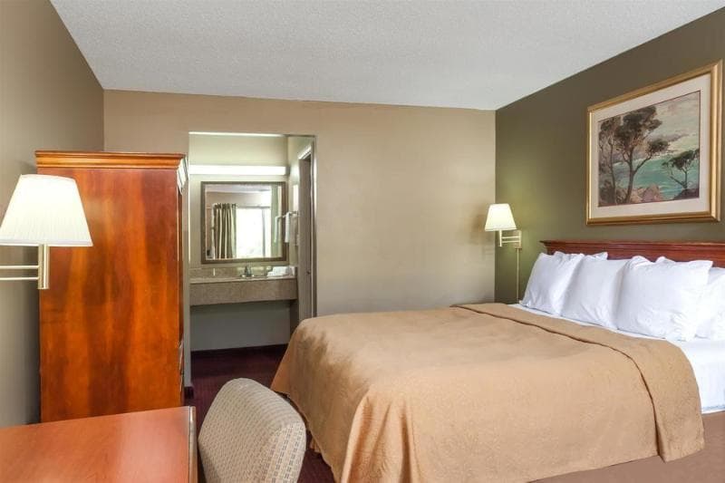 Knights Inn - Lebanon 4