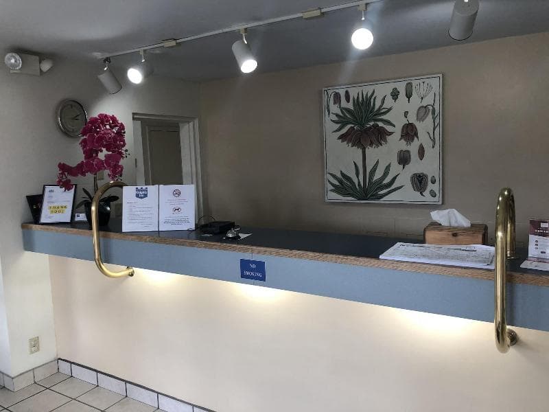 Kinghts Inn Oswego East 3