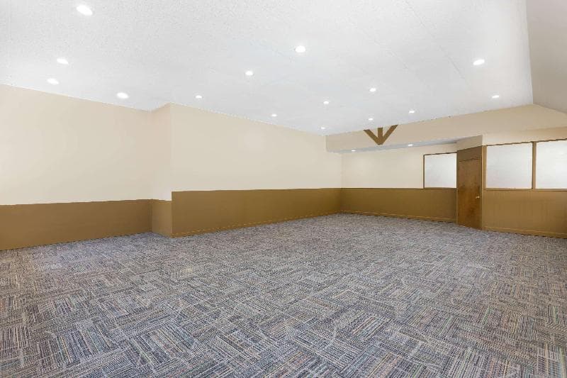 Super 8 By Wyndham Asheville Airport photo 1