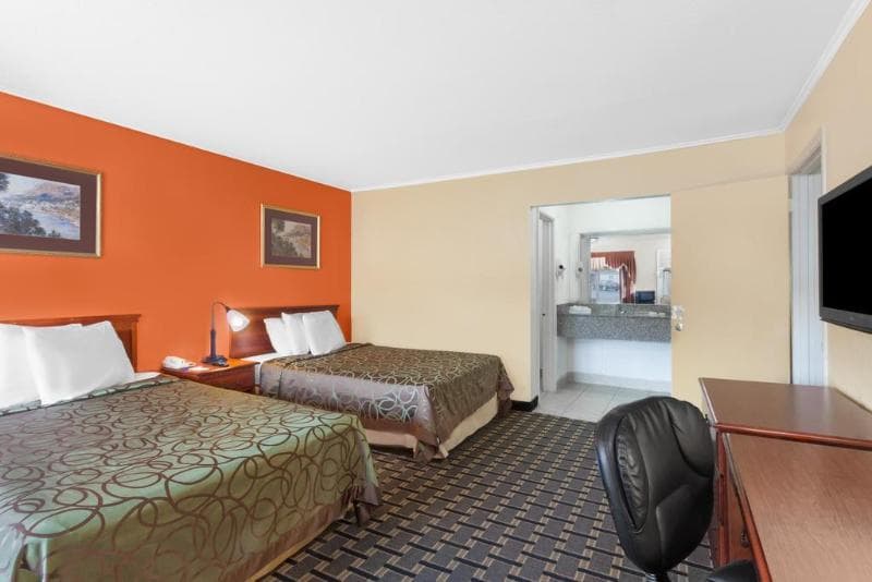 Travelodge By Wyndham Jackson North 5