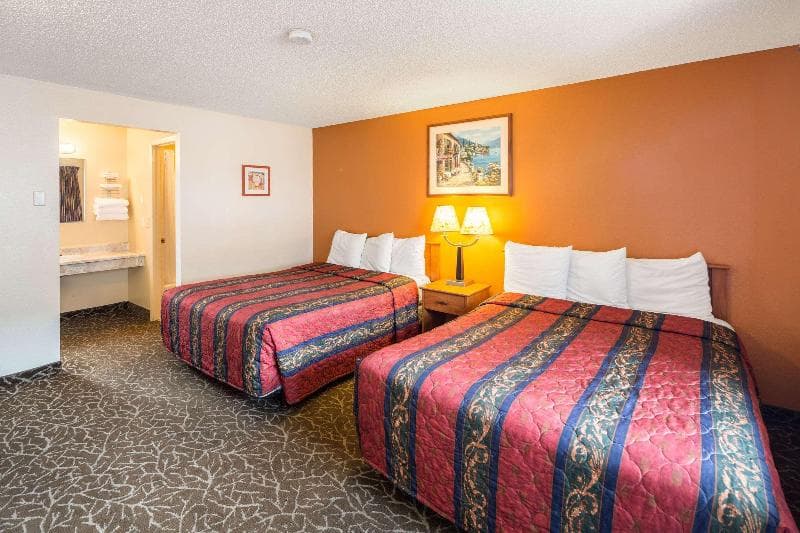 Howard Johnson By Wyndham Spokane 2