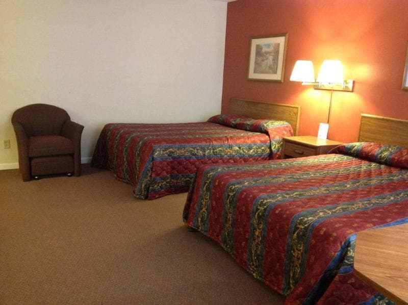 Knights Inn - Kirksville 4