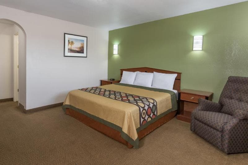 Knights Inn - Franklin Avenue Waco 5