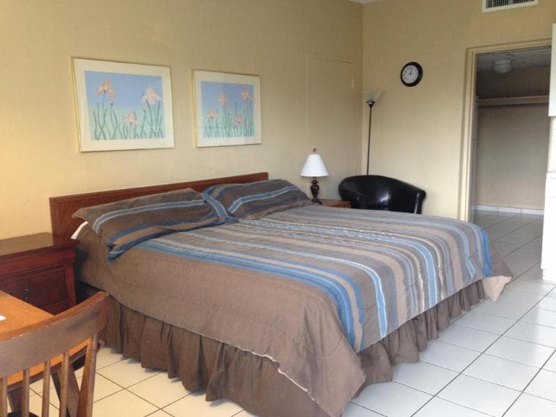 Knights Inn Hallandale 4