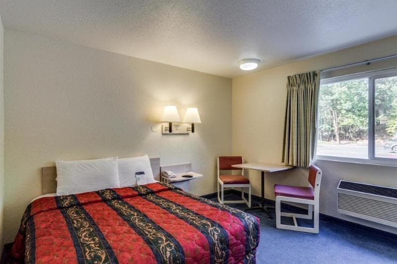 Motel 6 Spokane West Downtown photo 1
