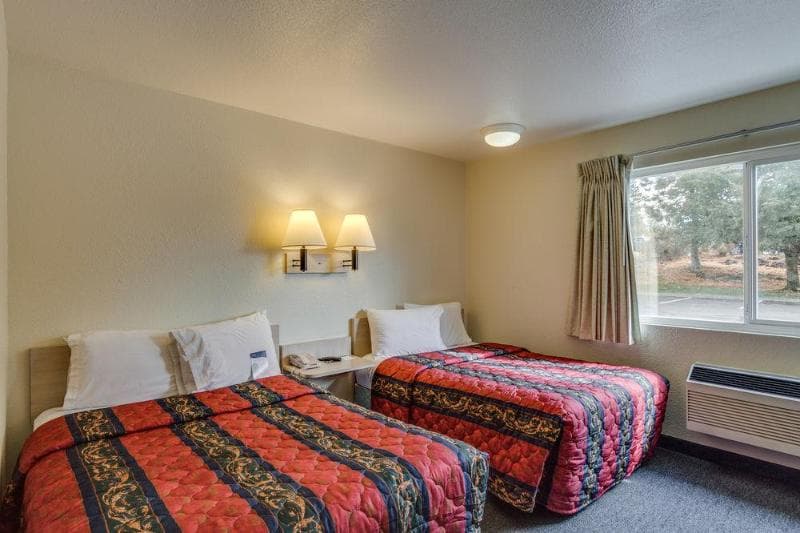 Motel 6 Spokane West Downtown 2