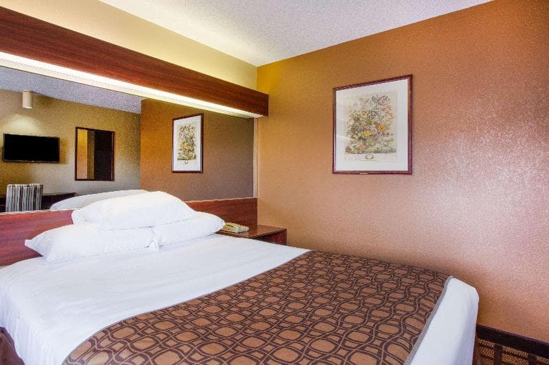 Microtel Inn by Wyndham Beckley photo 1