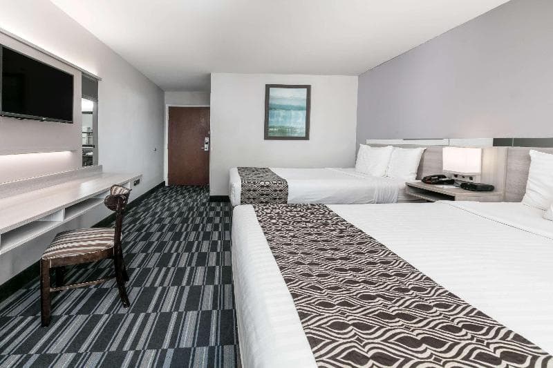 Microtel Inn & Suites By Wyndham Scott Lafayette 5