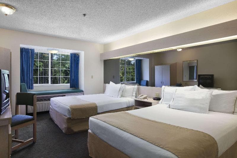 Microtel Inn & Suites by Wyndham Palm Coast I-95 4