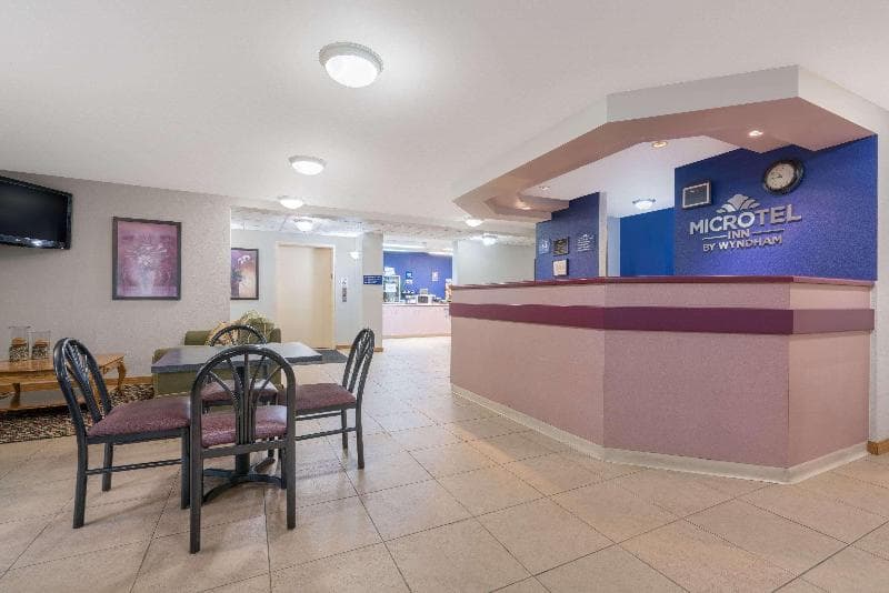 Microtel Inn by Wyndham Onalaska/La Crosse 5