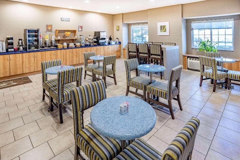 Microtel Inn & Suites by Wyndham Johnstown 3