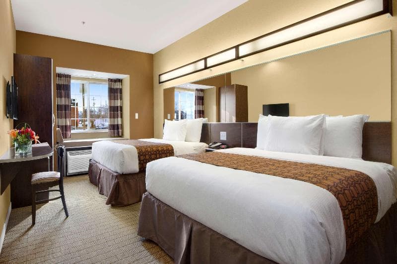 Microtel Inn & Suites by Wyndham Shelbyville 4