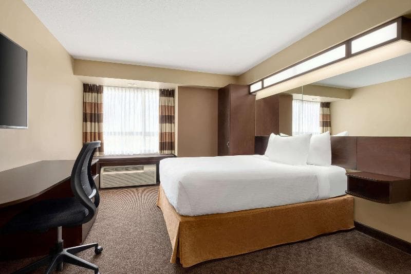 Microtel Inn & Suites by Wyndham Weyburn 2