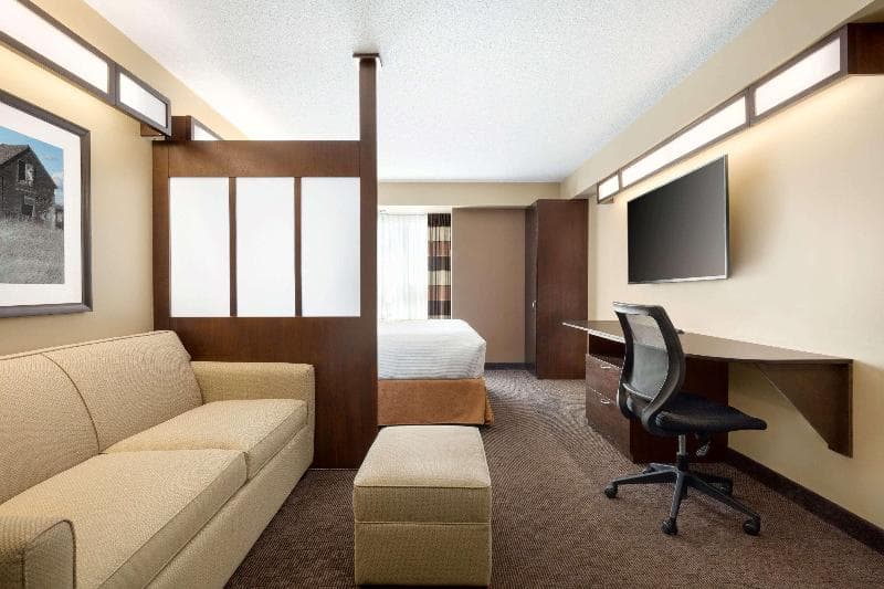 Microtel Inn & Suites by Wyndham Weyburn 5