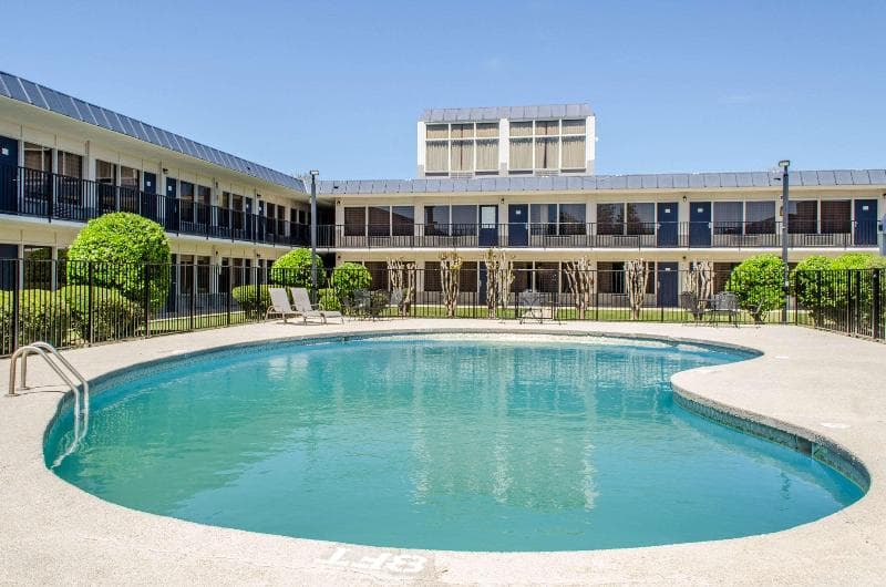 Quality Inn & Suites 3