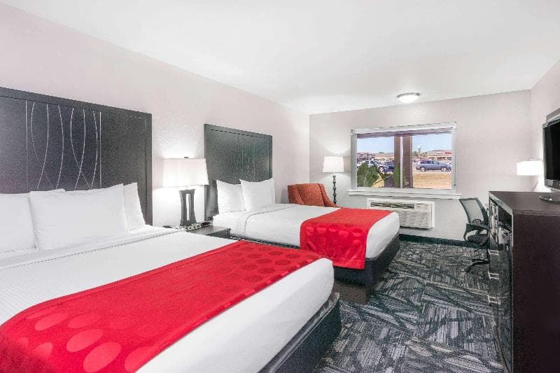 Ramada by Wyndham Tuscaloosa 1