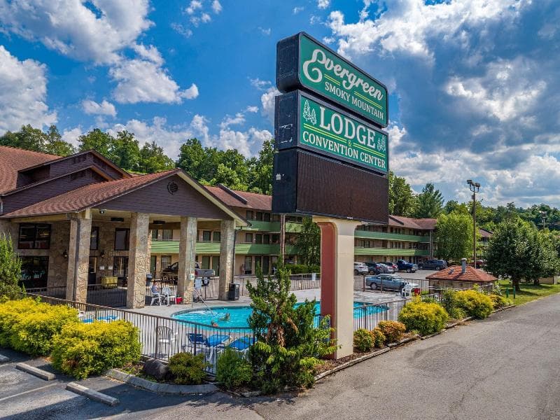 Days Inn By Wyndham Pigeon Forge Parkway 3