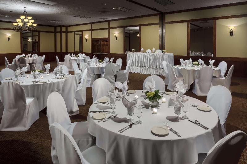 Roosevelt Grand Dakota, SureStay Collection by Best Western 5