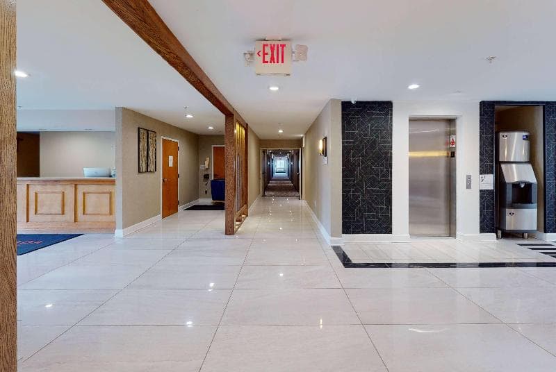 Ramada By Wyndham Strasburg 3