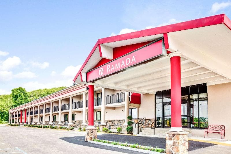 Ramada by Wyndham Rockaway photo 1