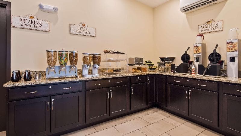 SureStay Plus Hotel by Best Western Jasper 3