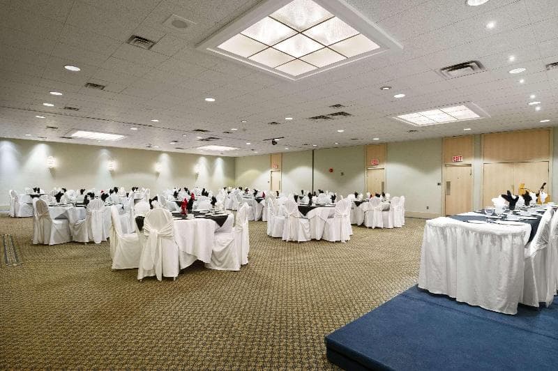 Ramada By Wyndham Trenton 5