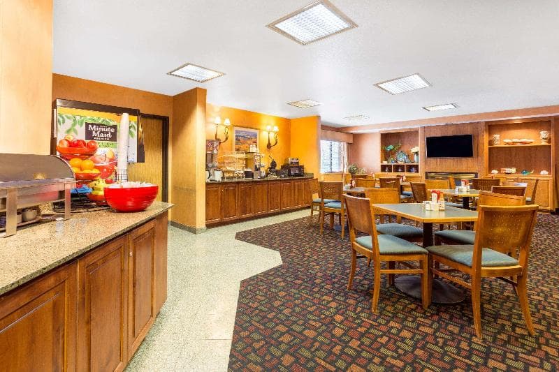 Ramada By Wyndham Kent Seattle Area 3