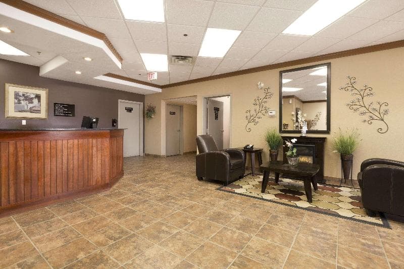 Super 8 By Wyndham Drayton Valley 5