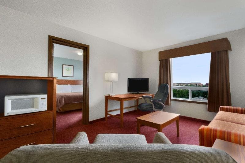 Super 8 by Wyndham Yellowknife 5