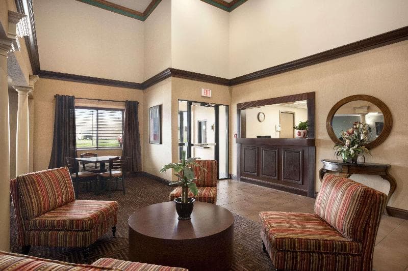 Super 8 by Wyndham Fairview Heights-St. Louis 3
